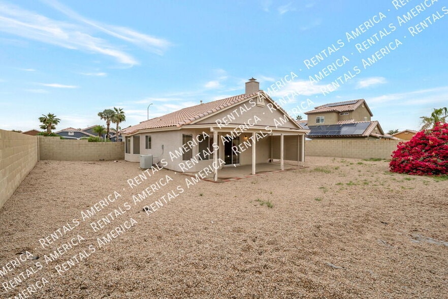 Building Photo - 7744 E Dallas St