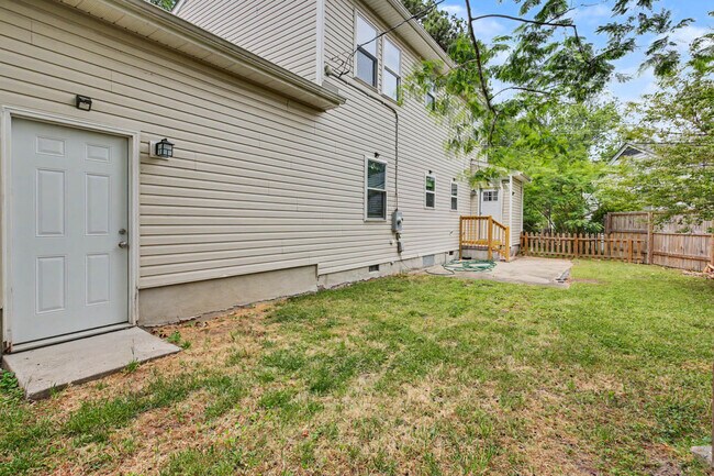 Building Photo - 6324 Grimes Ave