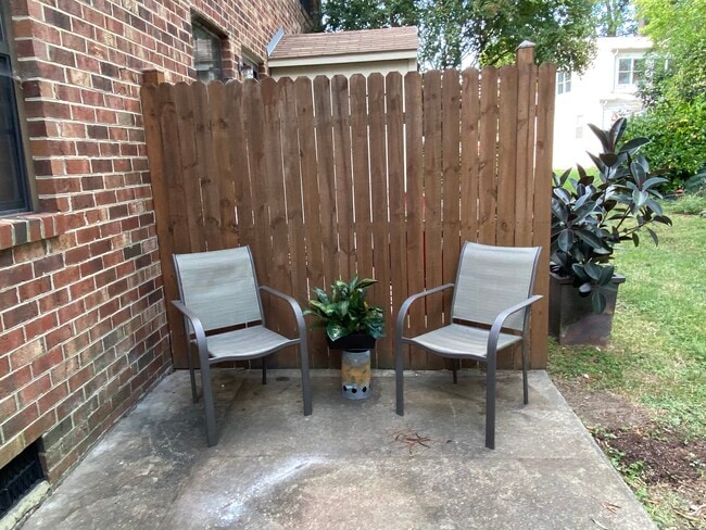 Patio - 105 Fidelity St