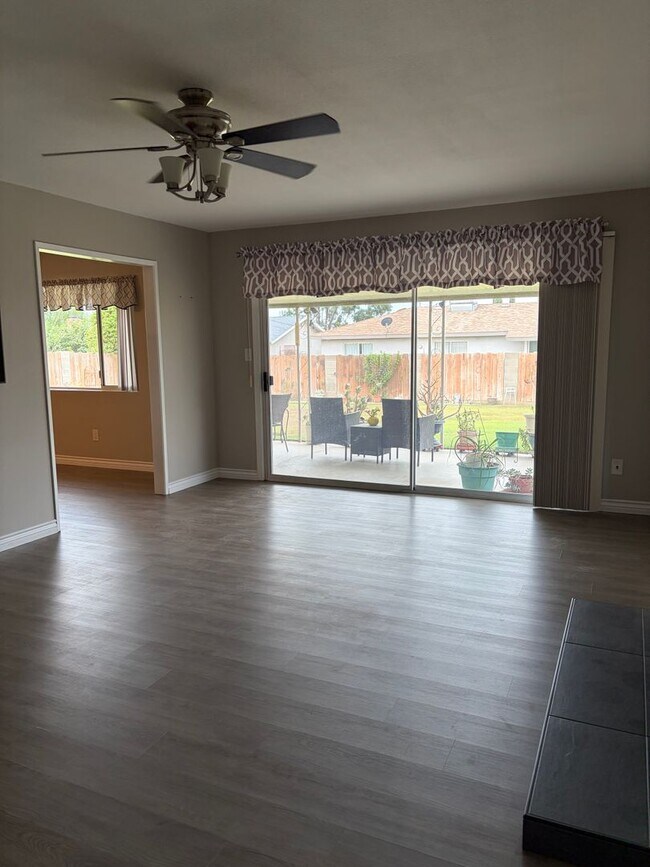 Building Photo - 4301 Skye Dr