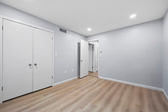 Building Photo - 46 Mallard Dr