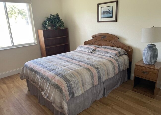 Building Photo - 8264 Key Royal Cir