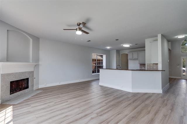 Building Photo - 2320 Cimmaron Dr