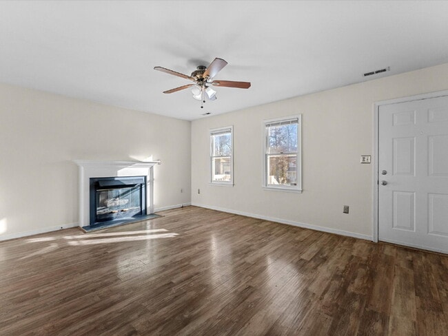 Building Photo - 11330 Bailey Woods Dr