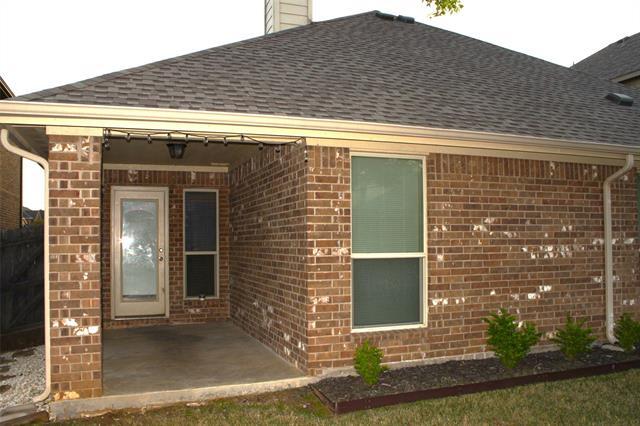 Building Photo - 13713 Blue Bell Dr