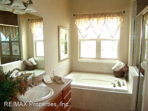 Building Photo - 3 br, 3 bath House - 8270 Regiment Court