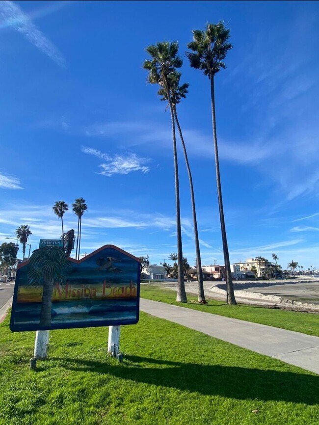 Building Photo - Newly Remodeled and Fully furnished- Mission Beach 5 bed 3 baths.