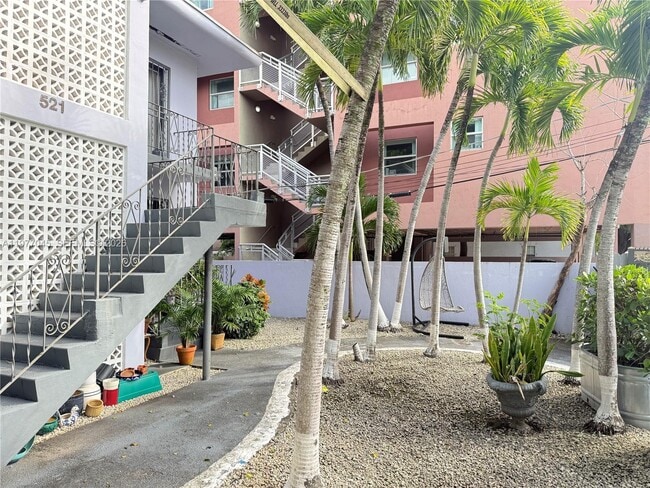 Building Photo - 521 NE 62nd St