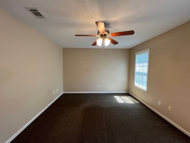 Building Photo - 1762 Hyssop Crossing