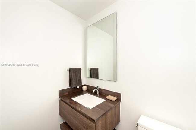 Building Photo - 360 Ocean Dr