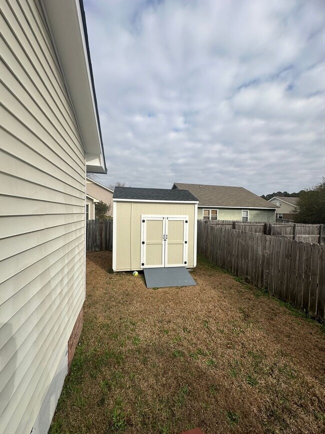 Building Photo - 5598 Arapahoe Ct