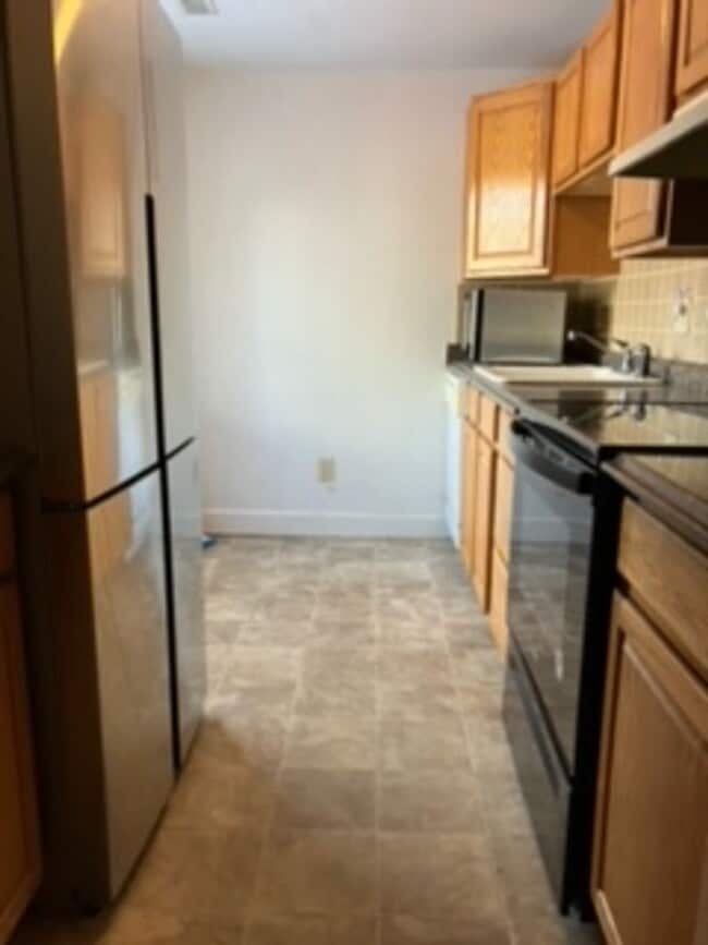 Building Photo - Private Rental Unit in lower level of Litt...