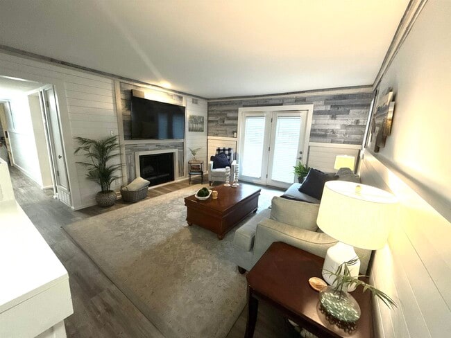 Building Photo - 1814 Birch Post Cove