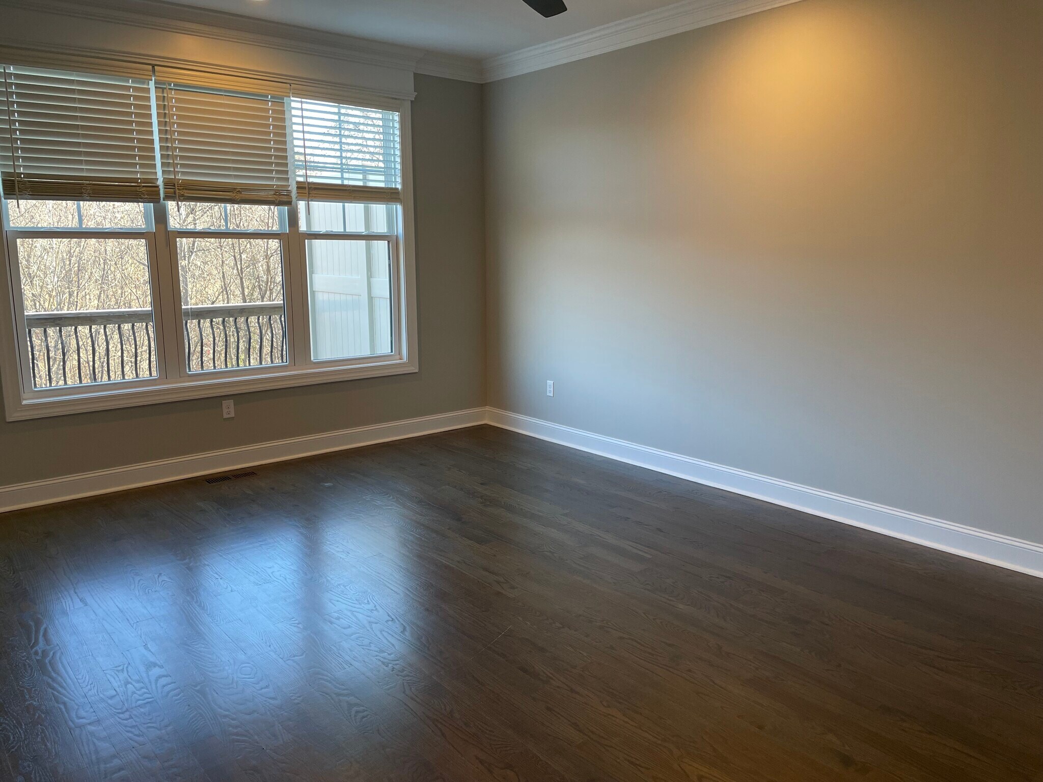 Building Photo - 1639 Helmsdale Dr