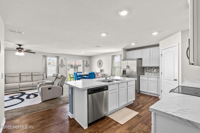 Building Photo - 15735 Palfrey Chase Dr