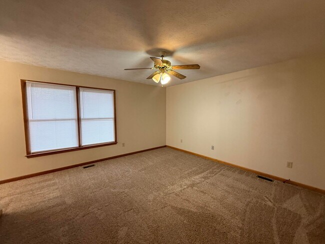 Building Photo - 5671 Archer Rd