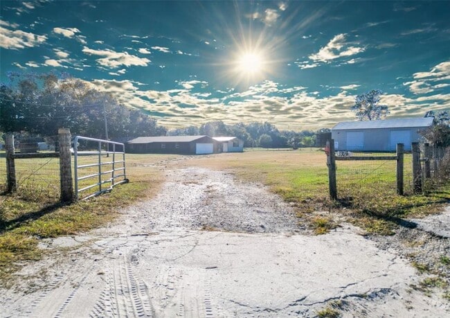 Building Photo - 3239 Allen Rd