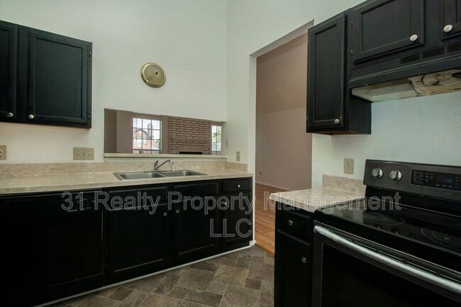 Building Photo - 436 Chestnut Ln