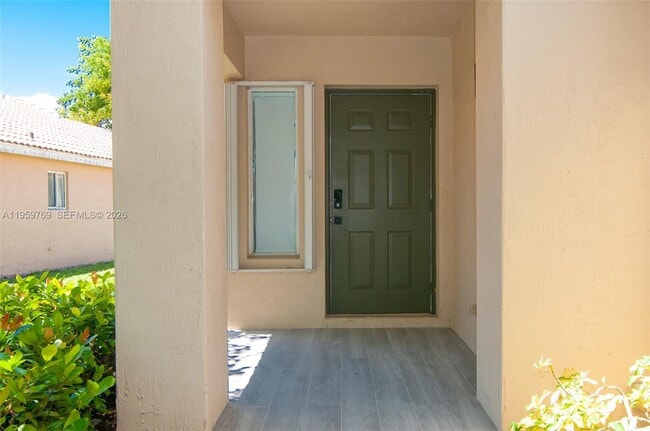 Building Photo - 4420 Dogwood Cir