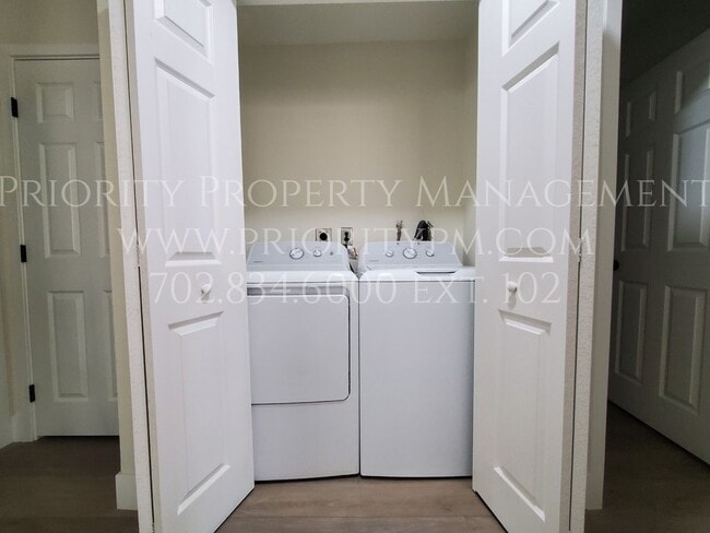 Building Photo - FULLY REMODELED~ 3 Bed 2bath ~ Spring Valley Single Story w/ a Pool!