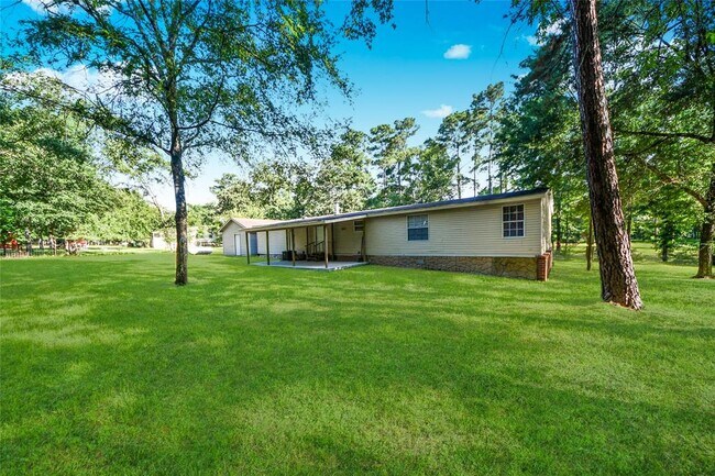 Building Photo - 18915 Sawmill Dr