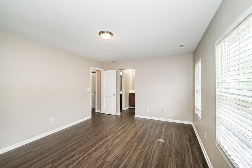 Building Photo - 818 Rook Rd