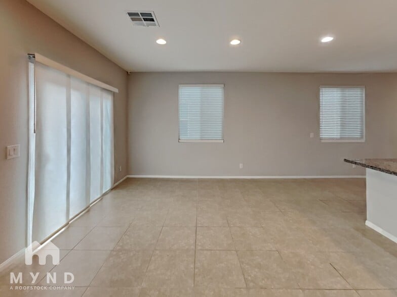 Building Photo - 6646 Evander St