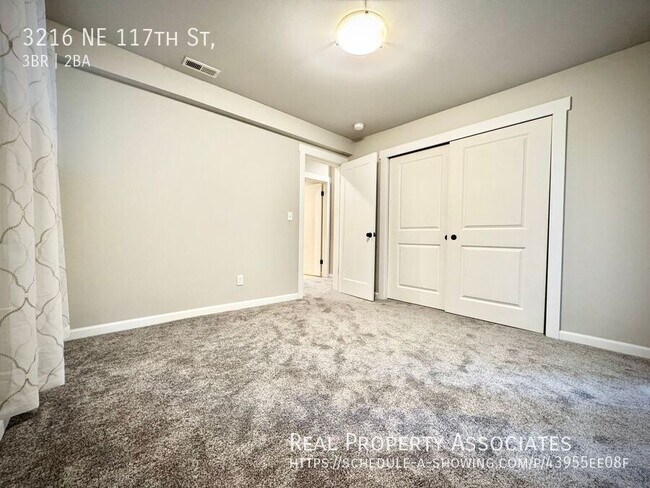 Building Photo - Beautiful Home on Thorton Creek