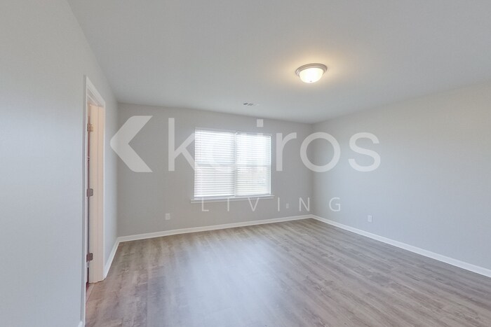 Building Photo - 210 Western Red Cedar Dr