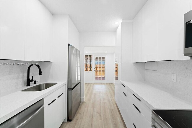 Building Photo - 3161 SW 27th Ln