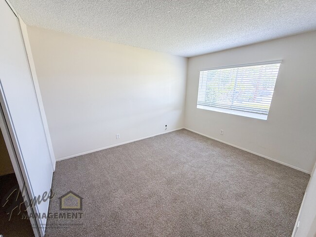 Building Photo - Homes Management - 3 Bed, 2 Bath San Marcos Home
