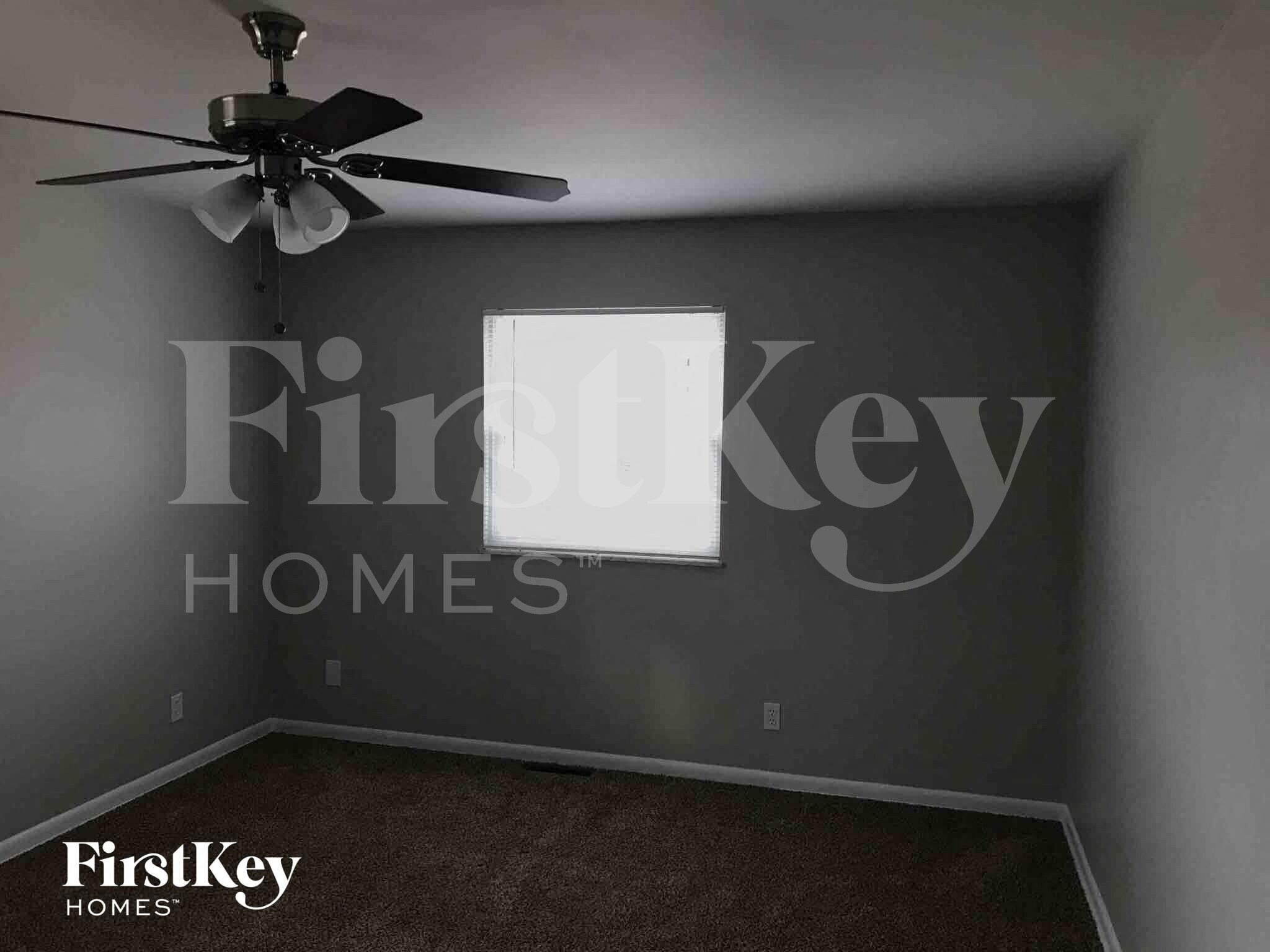 Building Photo - 1758 Hilltree Dr