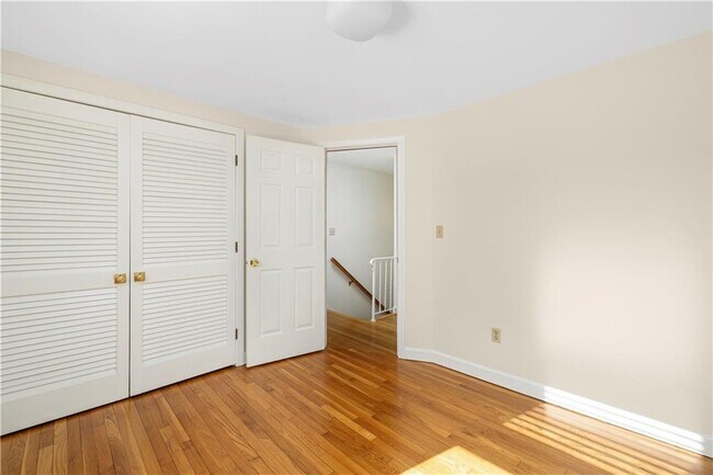 Building Photo - 18 Coggeshall Way