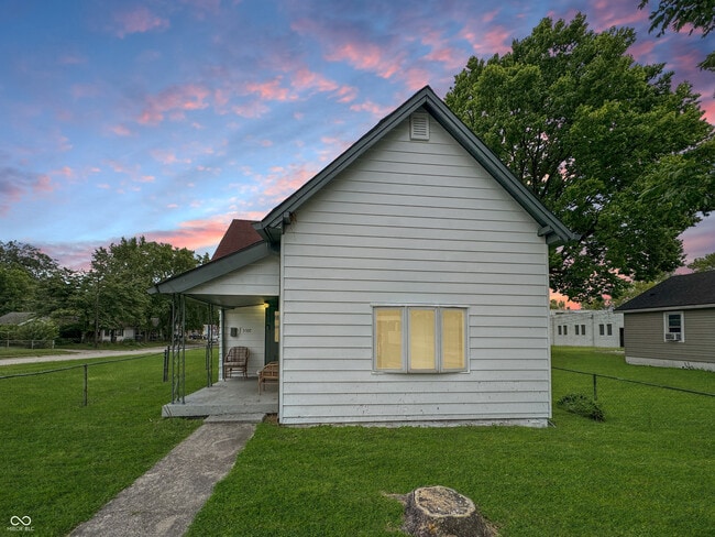 Building Photo - 3337 Prospect St
