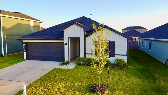 Building Photo - 31611 Farlam Farms Trl
