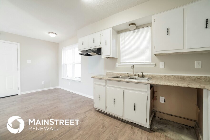 Building Photo - 6320 Valleybrook Cove