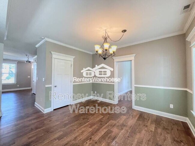 Building Photo - 105 Bedford Pl