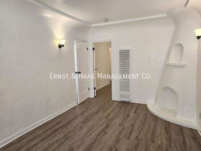 Building Photo - 826 Belmont Ave