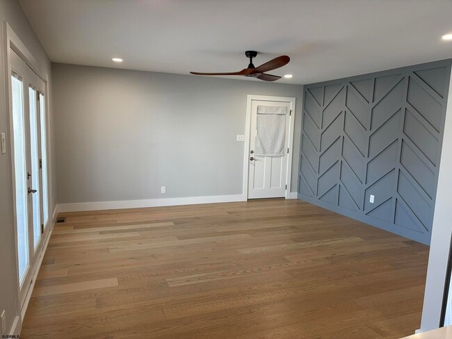 Building Photo - 437 Berkshire Dr