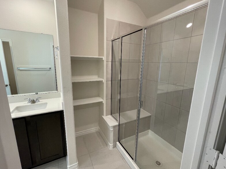 Building Photo - 759 Philadelphia St