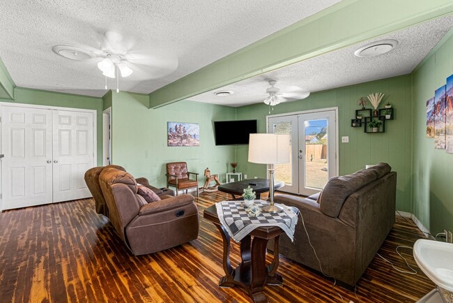Building Photo - 3317 Olsen Dr