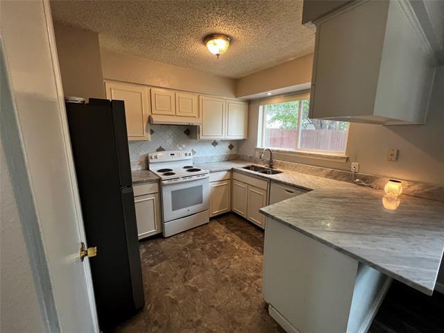 Building Photo - 6400 Dorchester Trail