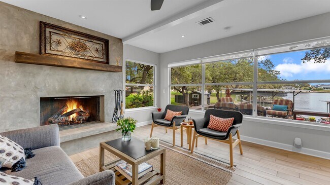 Building Photo - 207 Elm Lodge Dr