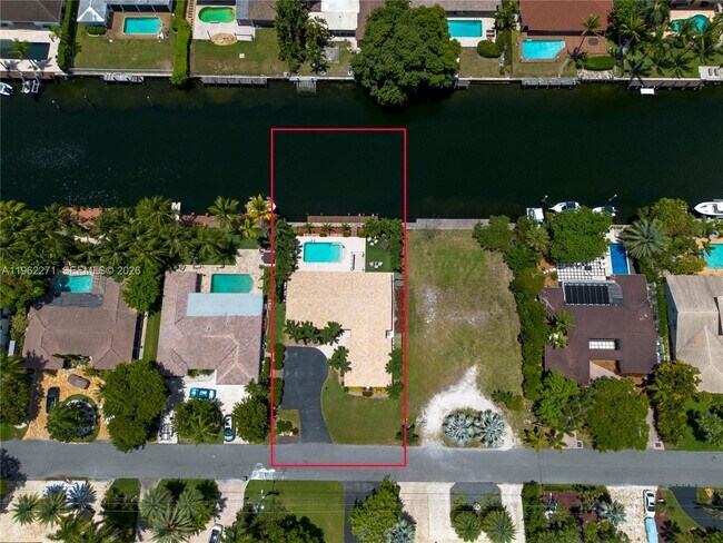 Building Photo - 636 Hibiscus Dr