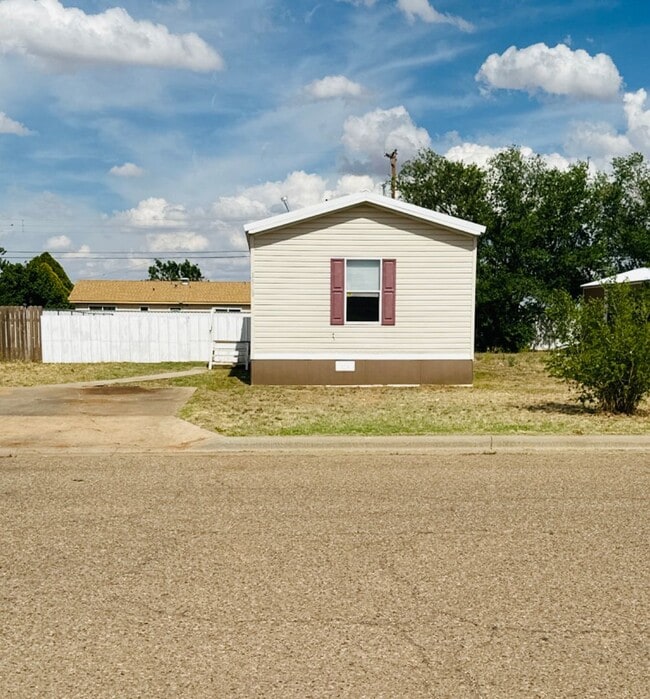 Building Photo - 3 bedroom 2 bath in Clovis