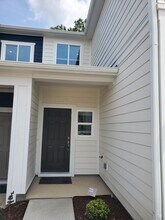 Building Photo - 10637 Brookside Reserve Rd