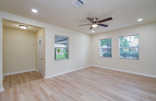 Building Photo - 6510 Cherrydale Dr