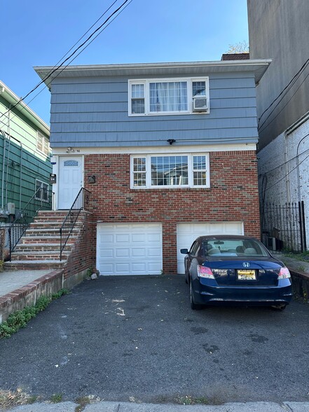 Building Photo - 36 Chester Ave