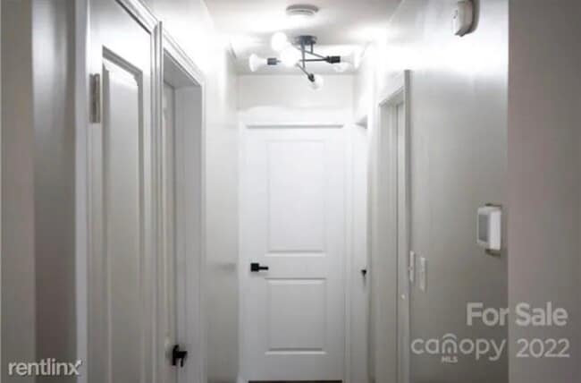 Building Photo - 2008 Choyce Cir