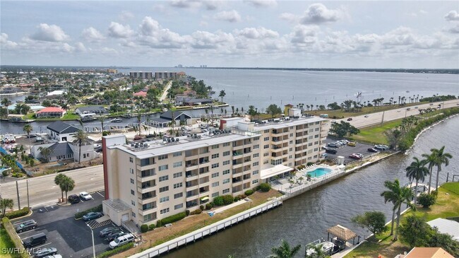 Building Photo - 1766 Cape Coral Pkwy E